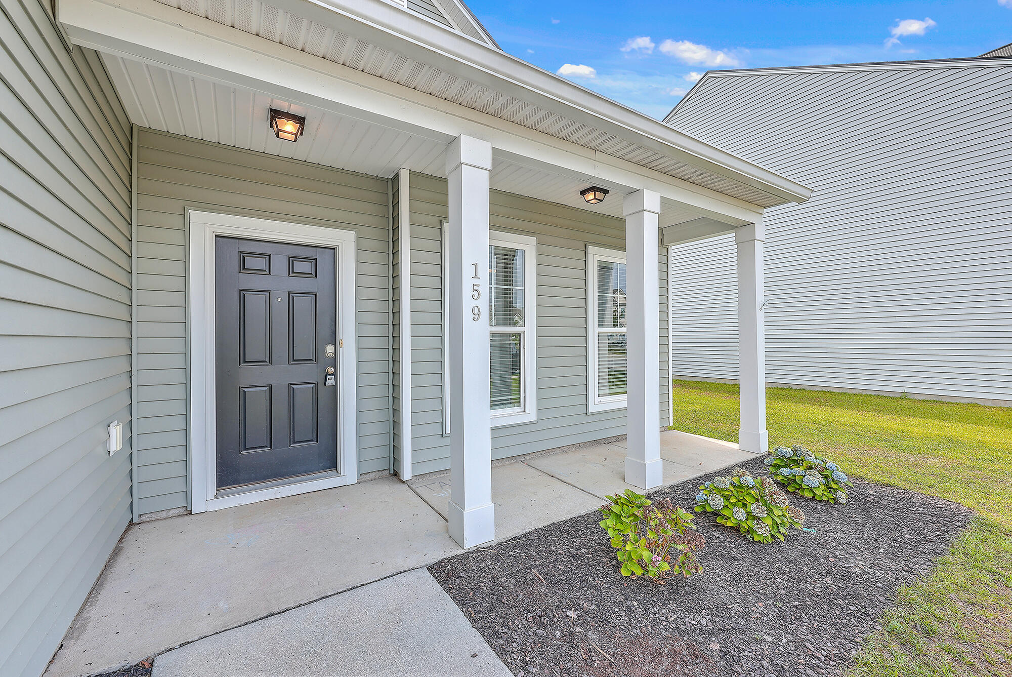 159 Hayworth Road Summerville, SC 29486 - Photo 5 of 33 ZYN_9917_18_19_20_21_22_23