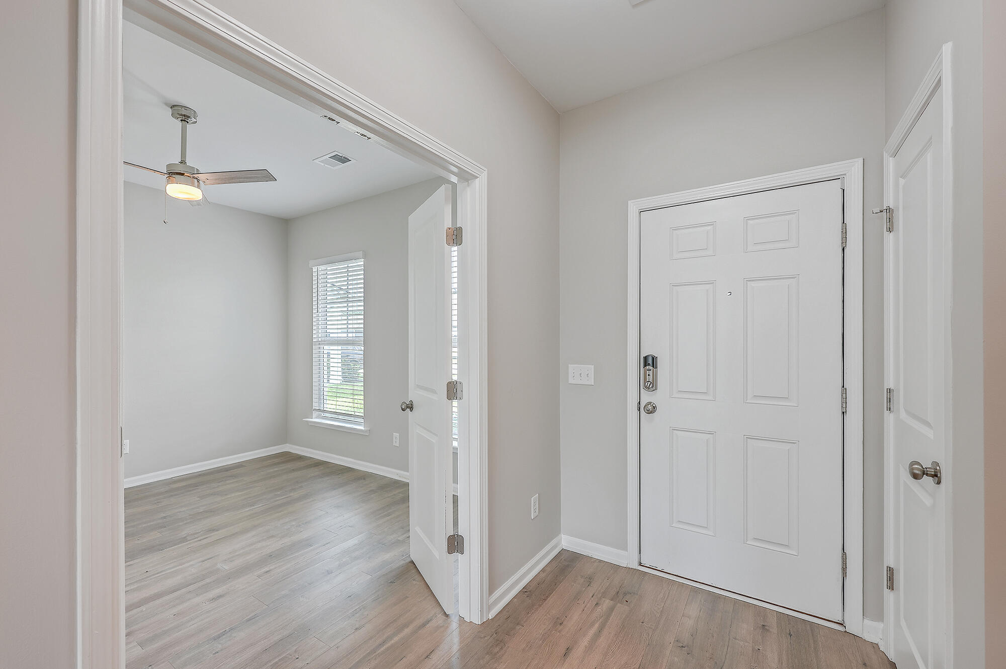 159 Hayworth Road Summerville, SC 29486 - Photo 6 of 33 ZYN_9924_25_26_27_28_29_30