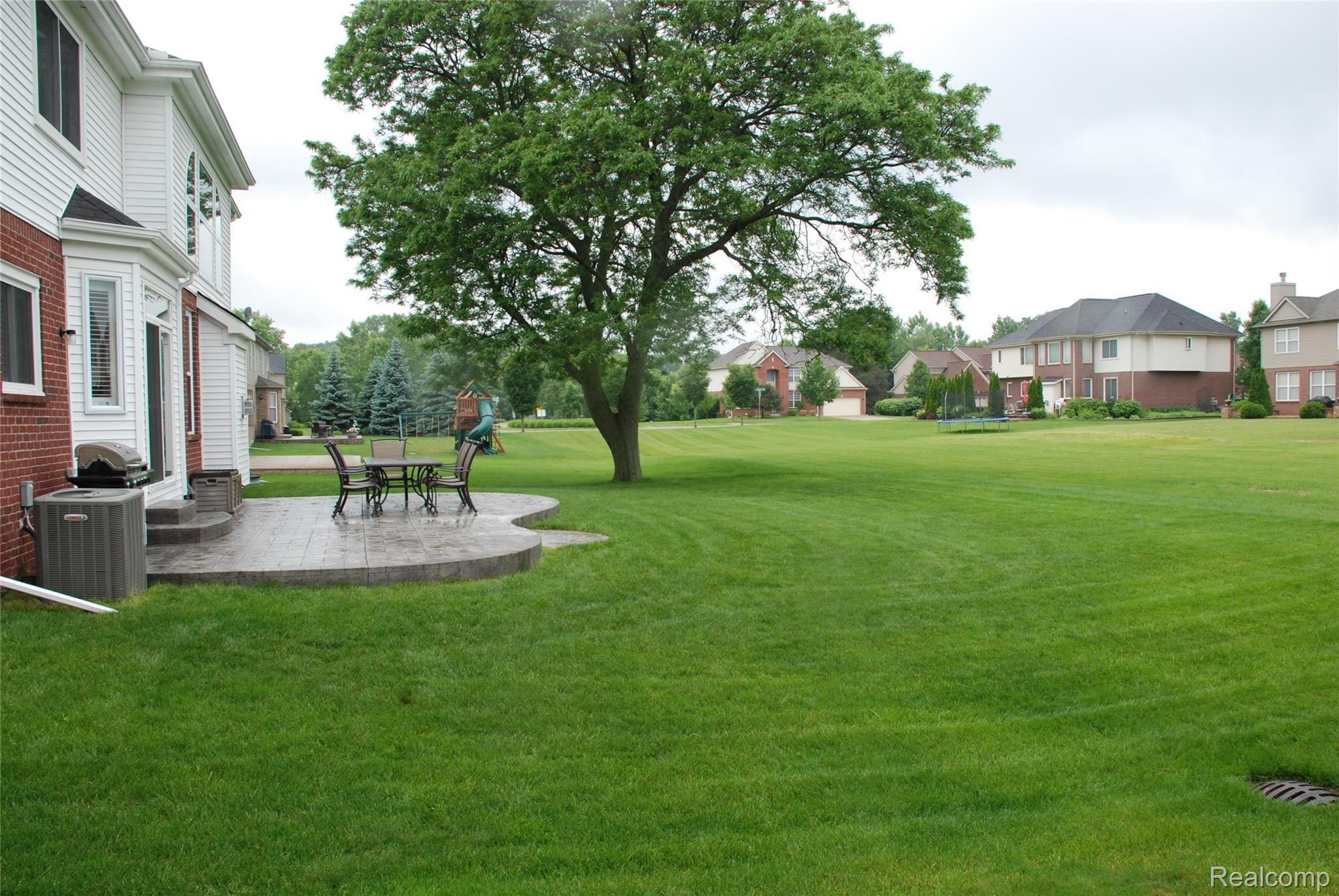 3535 Hogan Circle Rochester, MI 48307 - Photo 33 of 43 DSC_0051.JPG