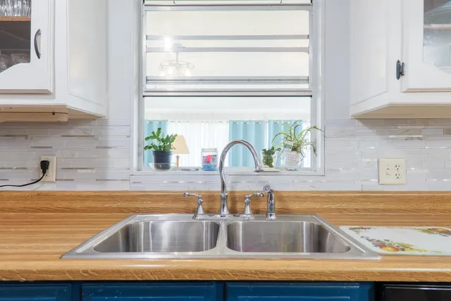 $335,000 | 529 Northeast Evergreen Avenue, Pinetta, FL 32350