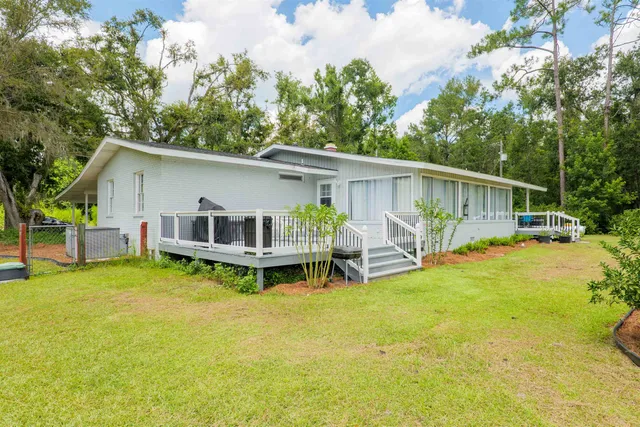 $335,000 | 529 Northeast Evergreen Avenue, Pinetta, FL 32350