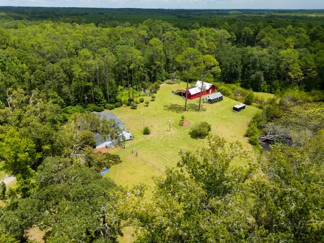 $335,000 | 529 Northeast Evergreen Avenue, Pinetta, FL 32350