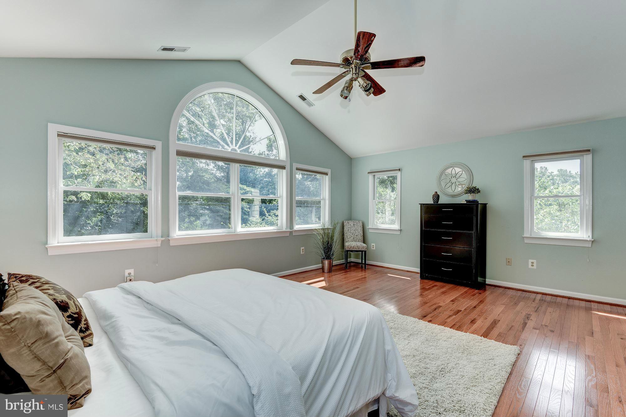 8807 Walnut Hill Road Chevy Chase, MD 20815 - Photo 10 of 21 incredibly designed space