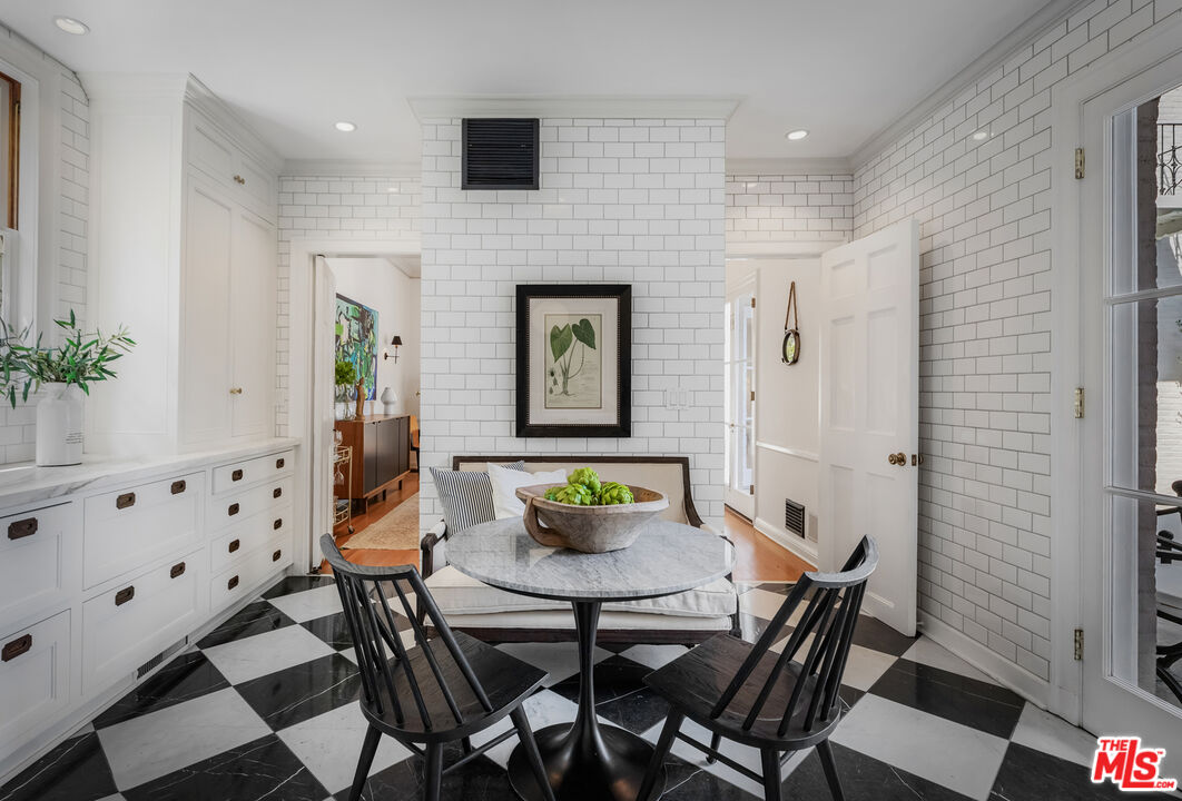 3659 Shannon Road Los Angeles, CA 90027 - Photo 15 of 48