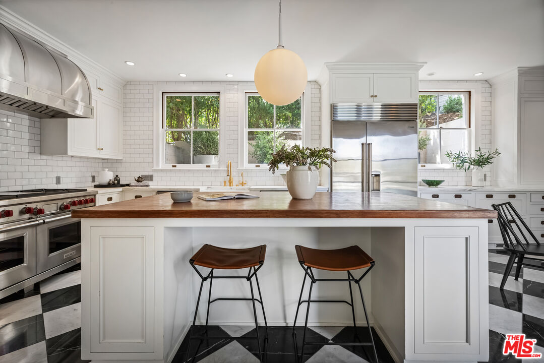 3659 Shannon Road Los Angeles, CA 90027 - Photo 17 of 48