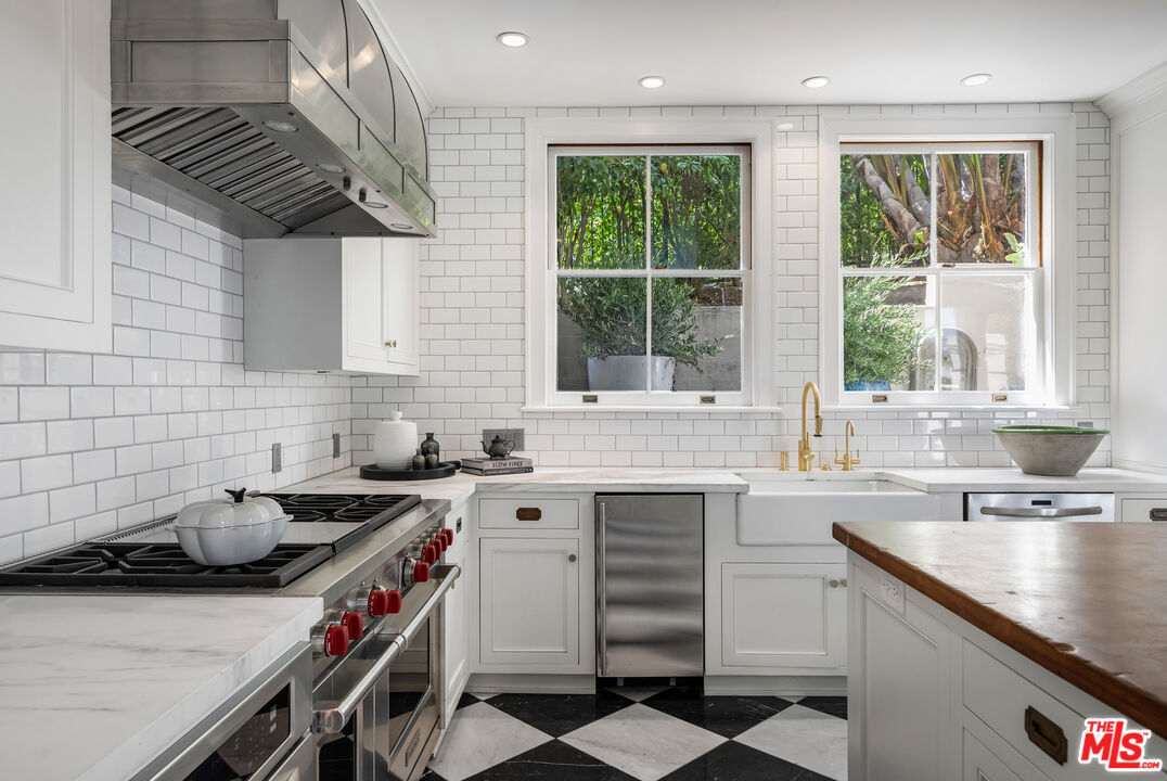 3659 Shannon Road Los Angeles, CA 90027 - Photo 18 of 48