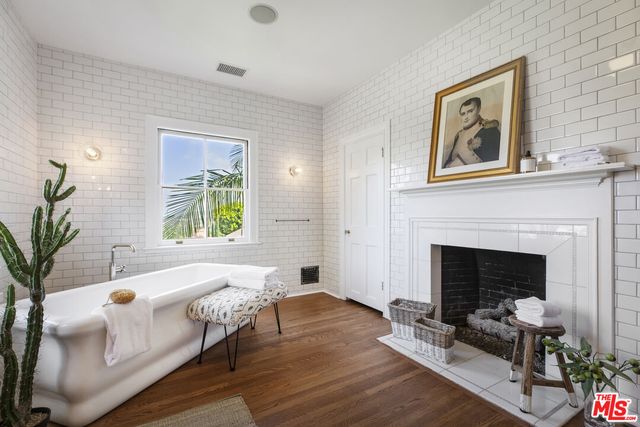 $5,995,000 | 3659 Shannon Road, Los Angeles, CA 90027