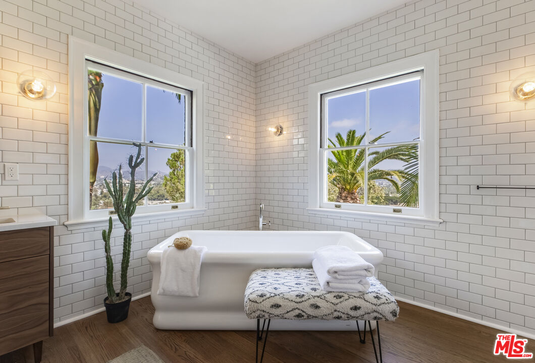 3659 Shannon Road Los Angeles, CA 90027 - Photo 24 of 48