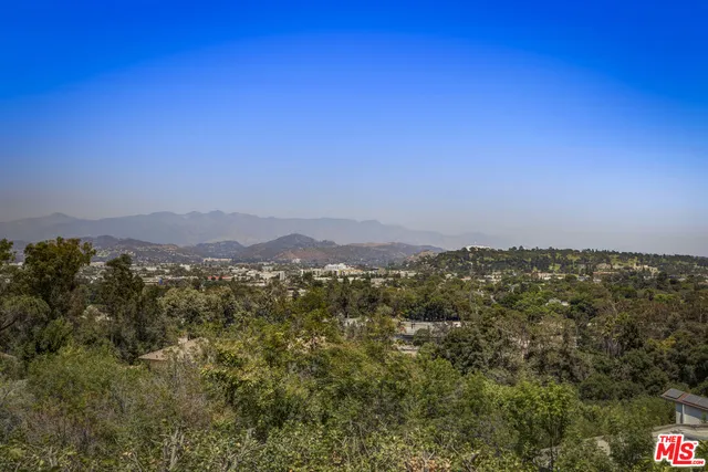 $5,995,000 | 3659 Shannon Road, Los Angeles, CA 90027