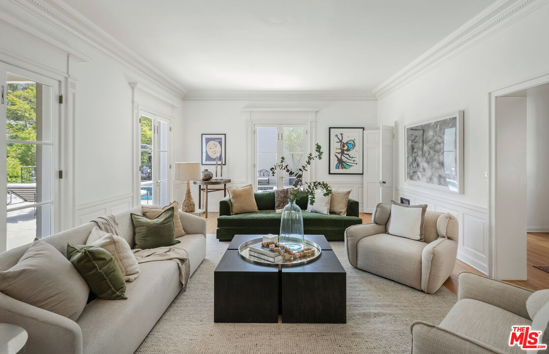 3659 Shannon Road Los Angeles, CA 90027 - Photo 9 of 48