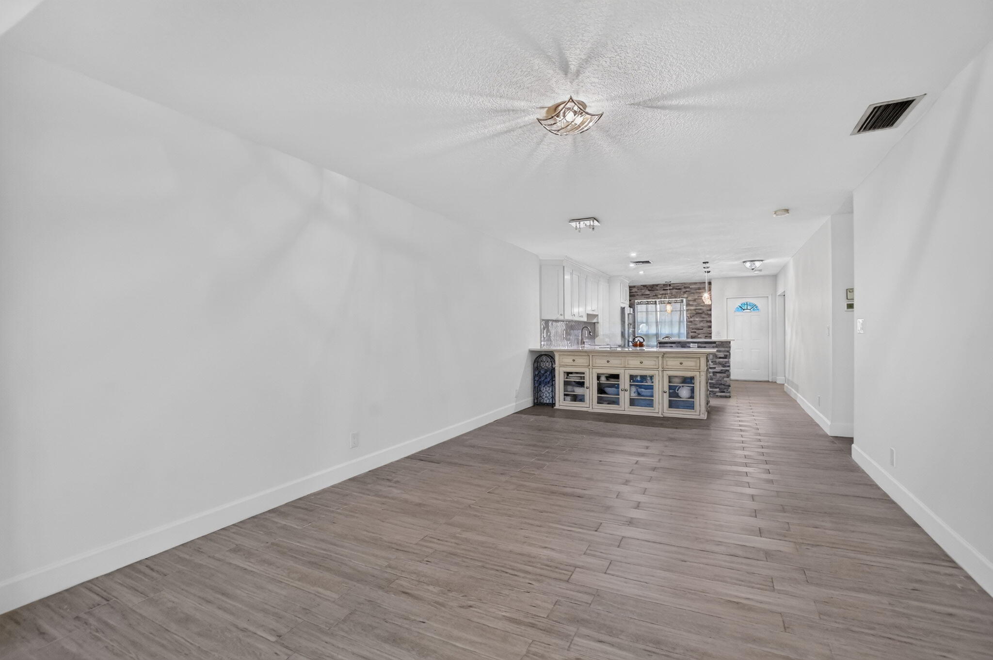 8681 Boca Drive, Unit 20 Boca Raton, FL 33433 - Photo 16 of 54 Living/Dining