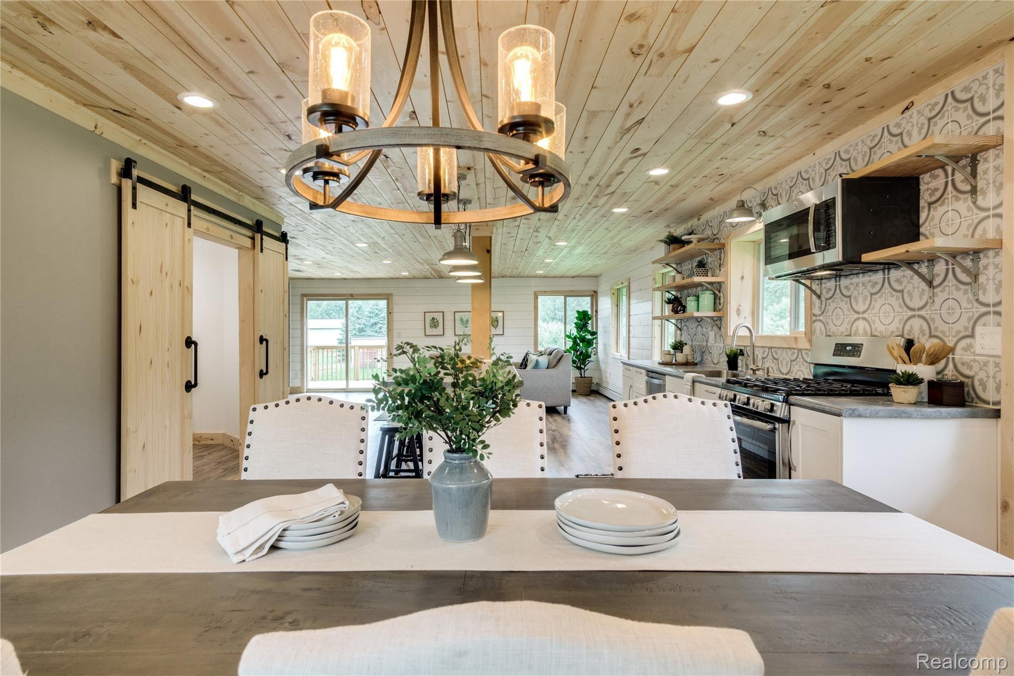 15272 Worden Road Holly, MI 48442 - Photo 6 of 46 Interiors (6 of 45).jpg