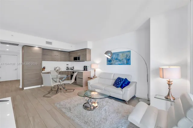 $3,900 | 1300 South Miami Avenue, Unit 1208, Miami, FL 33130