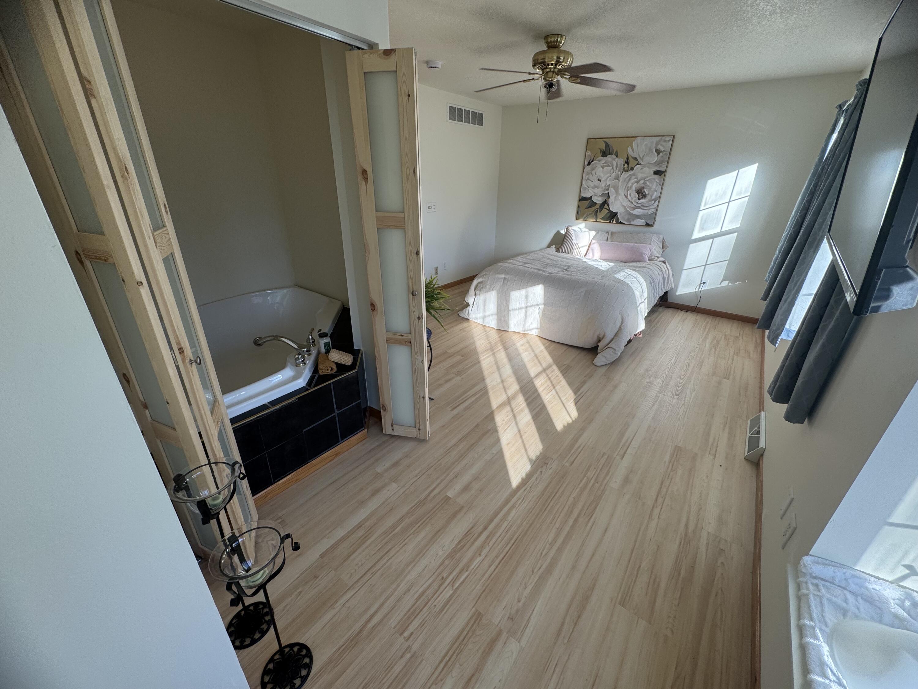 2350 East Sandy Acre Road West Bend, WI 53090 - Photo 11 of 29 IMG_5517