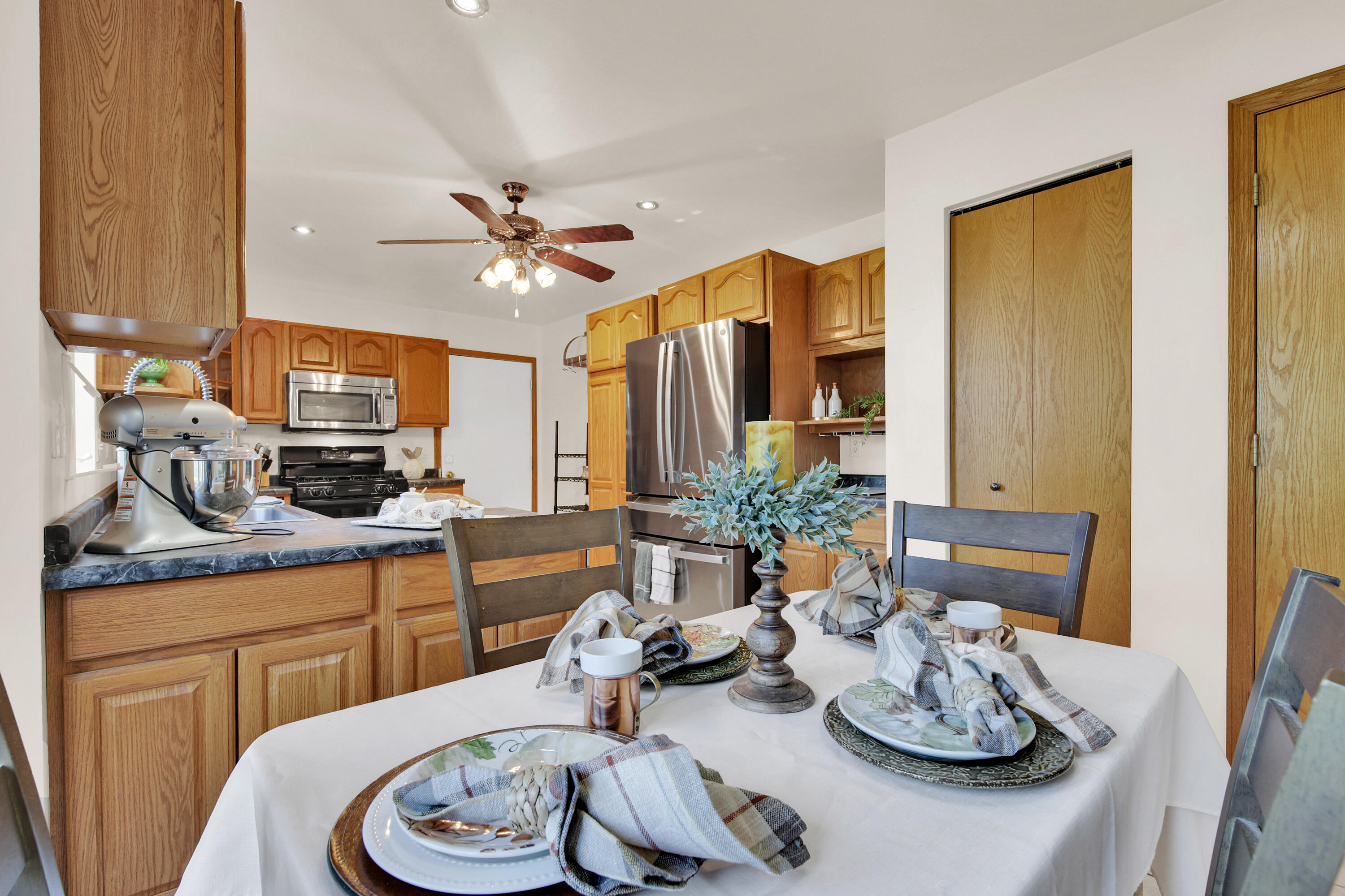 2350 East Sandy Acre Road West Bend, WI 53090 - Photo 13 of 29 2350 E Sandy Acre Rd-8