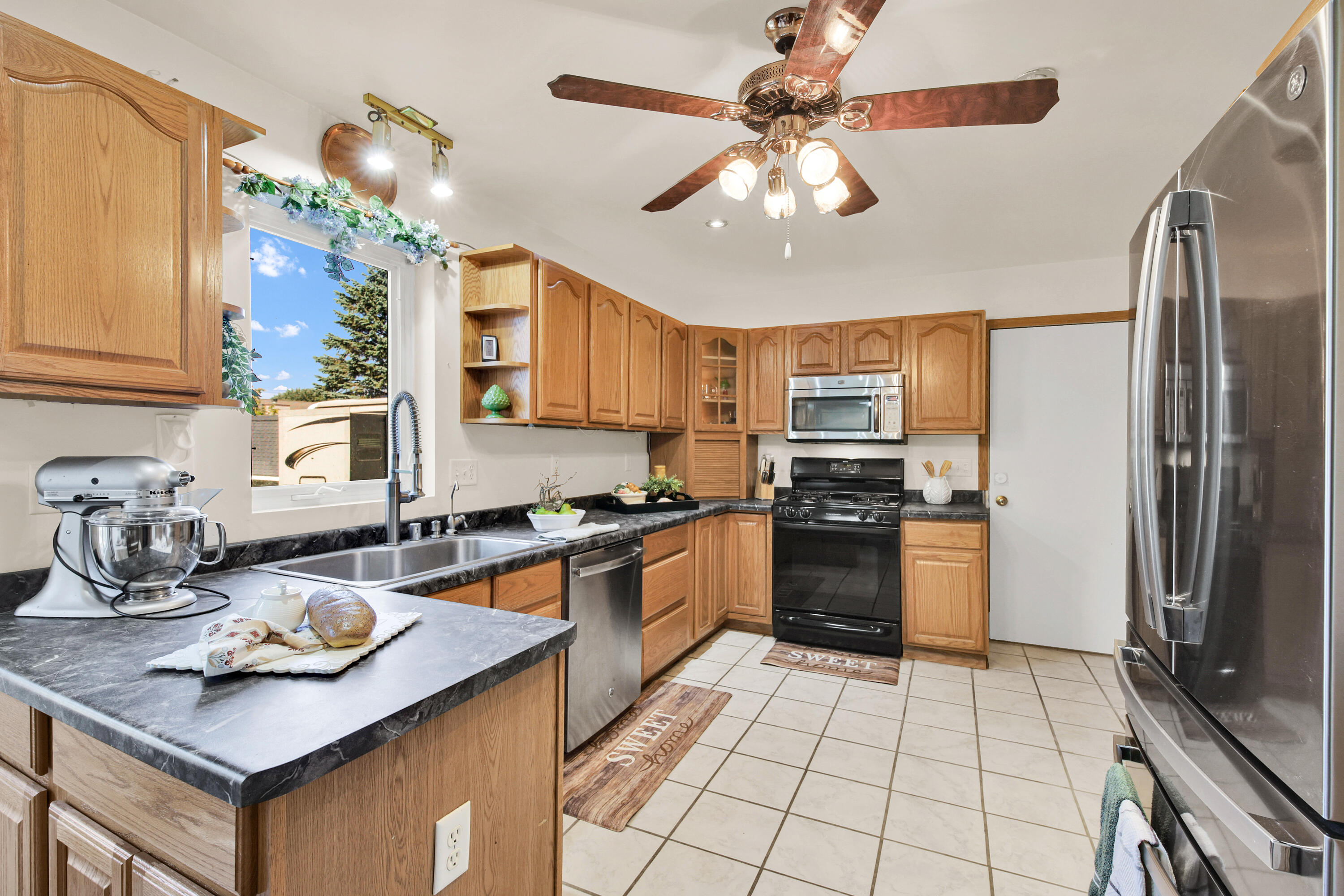 2350 East Sandy Acre Road West Bend, WI 53090 - Photo 15 of 29 2350 E Sandy Acre Rd-9