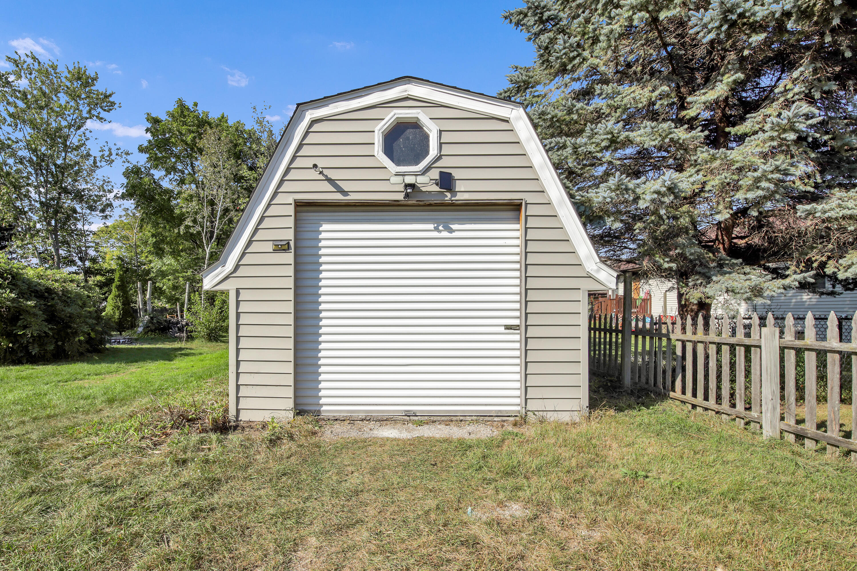 2350 East Sandy Acre Road West Bend, WI 53090 - Photo 23 of 29 2350 E Sandy Acre Rd-32