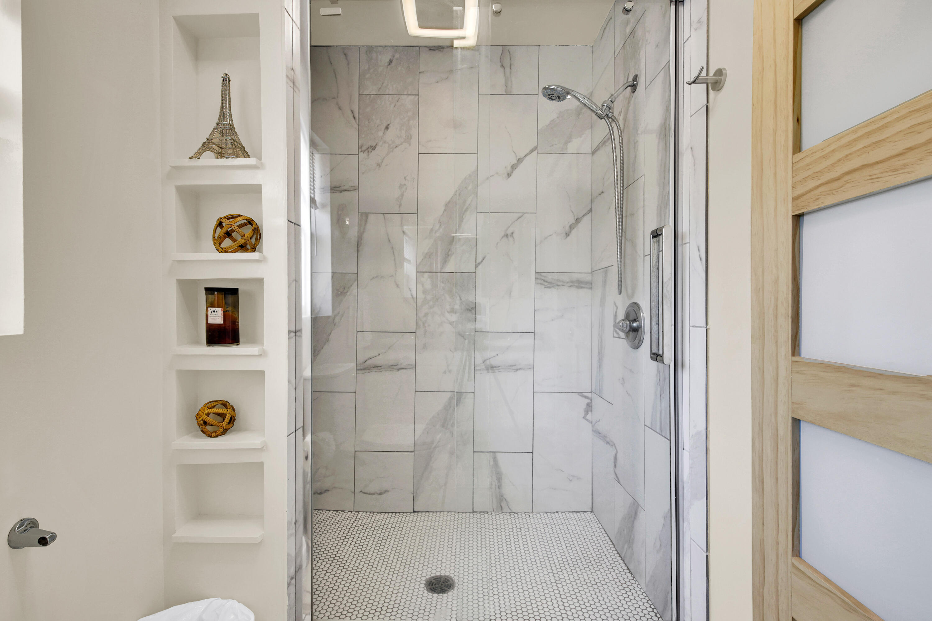 2350 East Sandy Acre Road West Bend, WI 53090 - Photo 9 of 29 2350 E Sandy Acre Rd-21