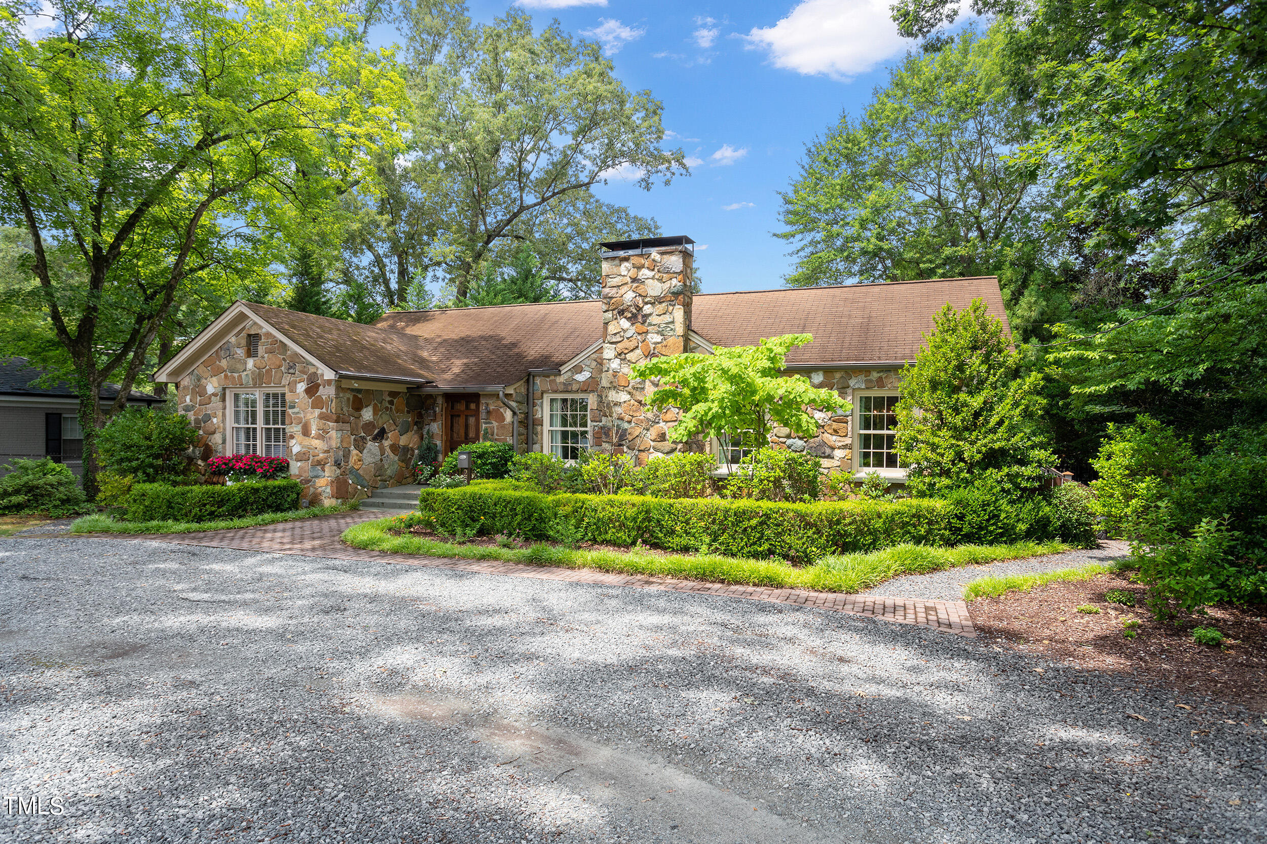 2511 St Marys Street Raleigh, NC 27609 - Photo 35 of 39 2511 Saint Marys Street_05