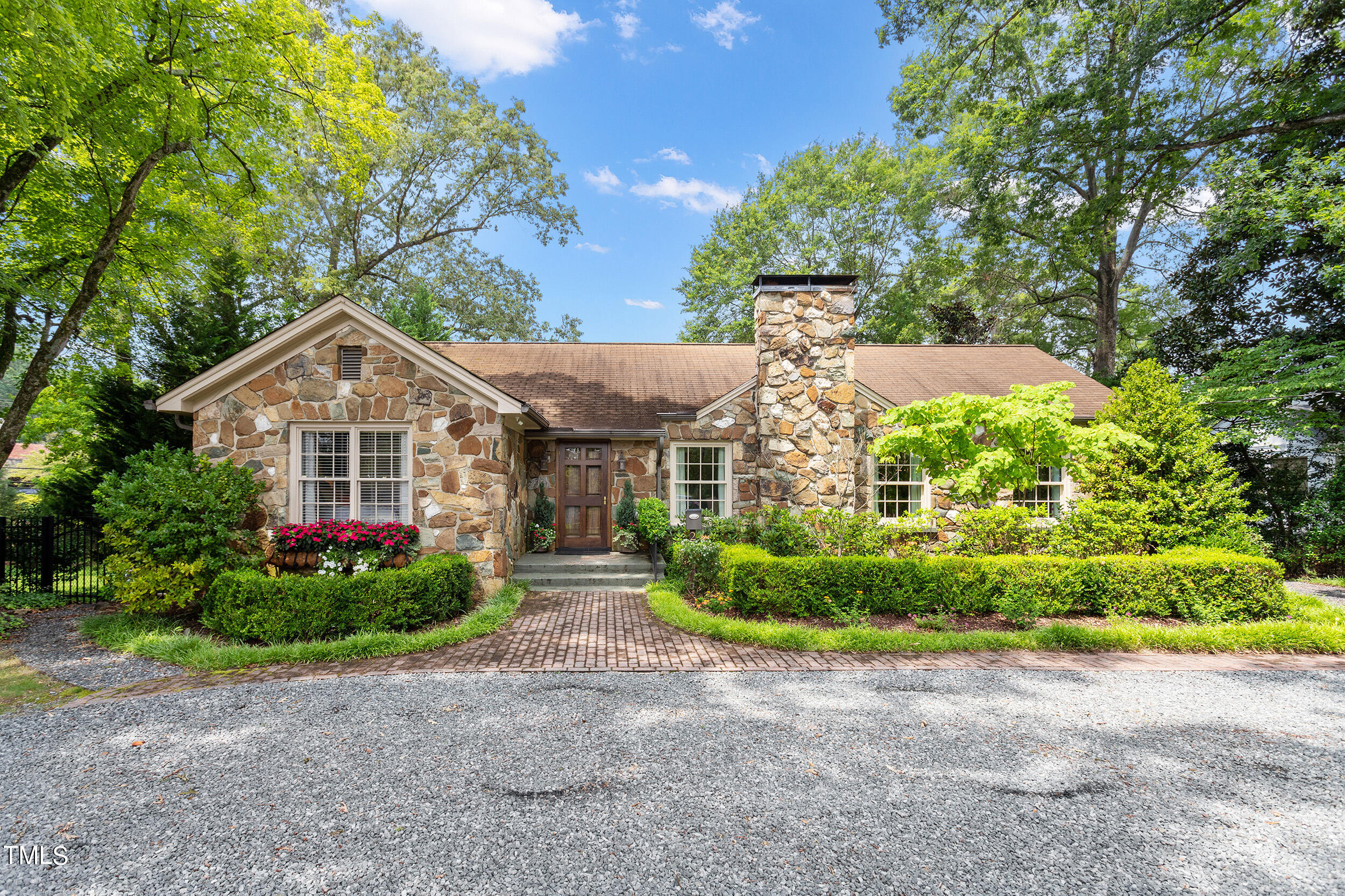 2511 St Marys Street Raleigh, NC 27609 - Photo 38 of 39 2511 Saint Marys Street_04