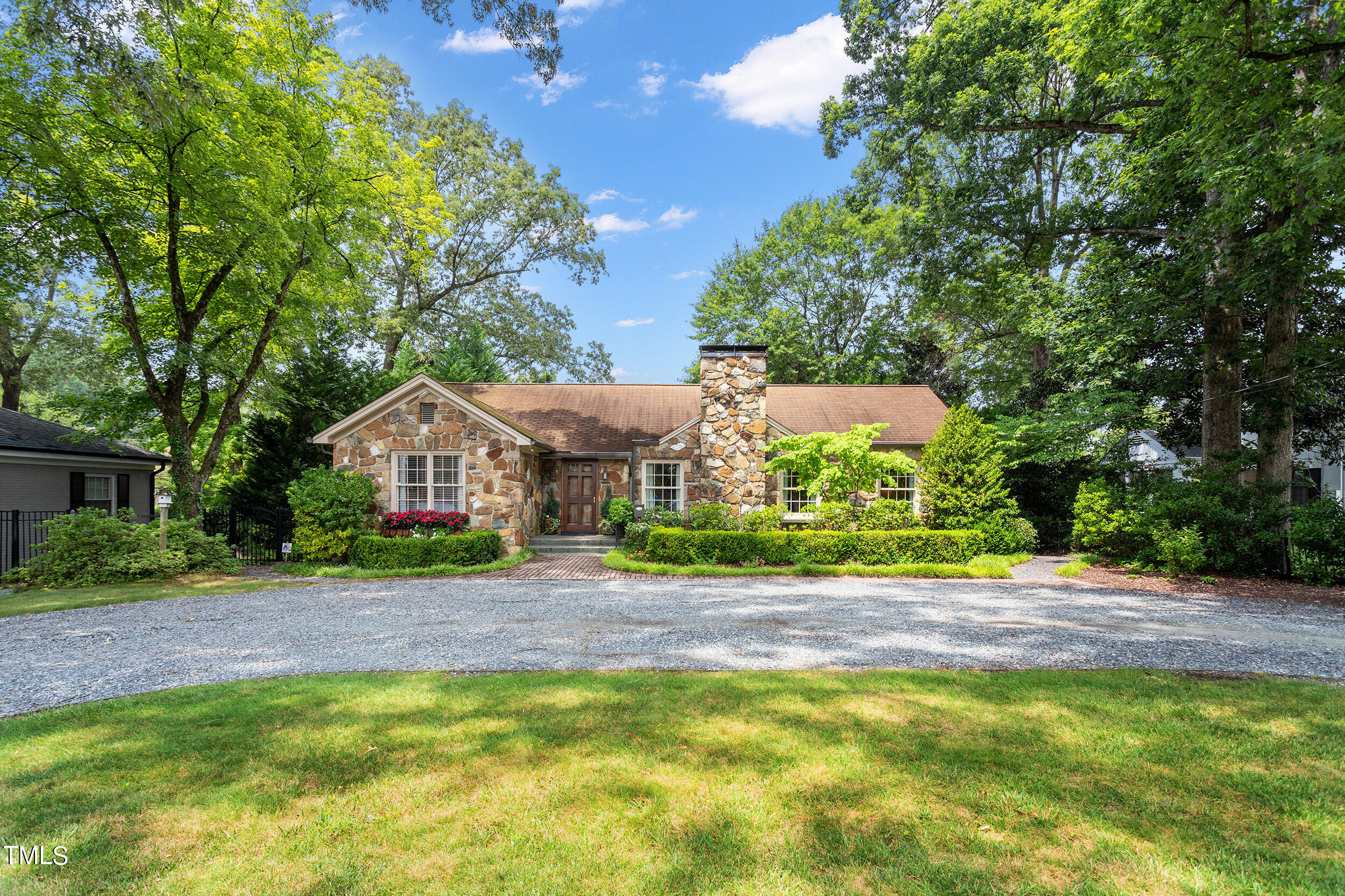 2511 St Marys Street Raleigh, NC 27609 - Photo 39 of 39 2511 Saint Marys Street_02