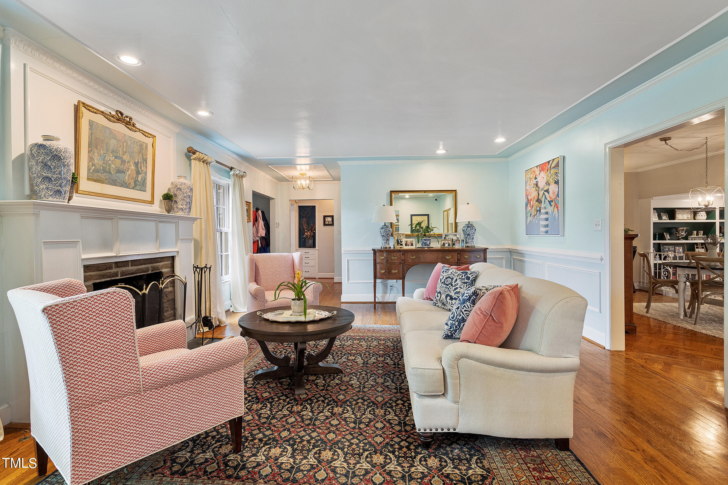 2511 St Marys Street Raleigh, NC 27609 - Photo 4 of 39 2511 Saint Marys Street_15