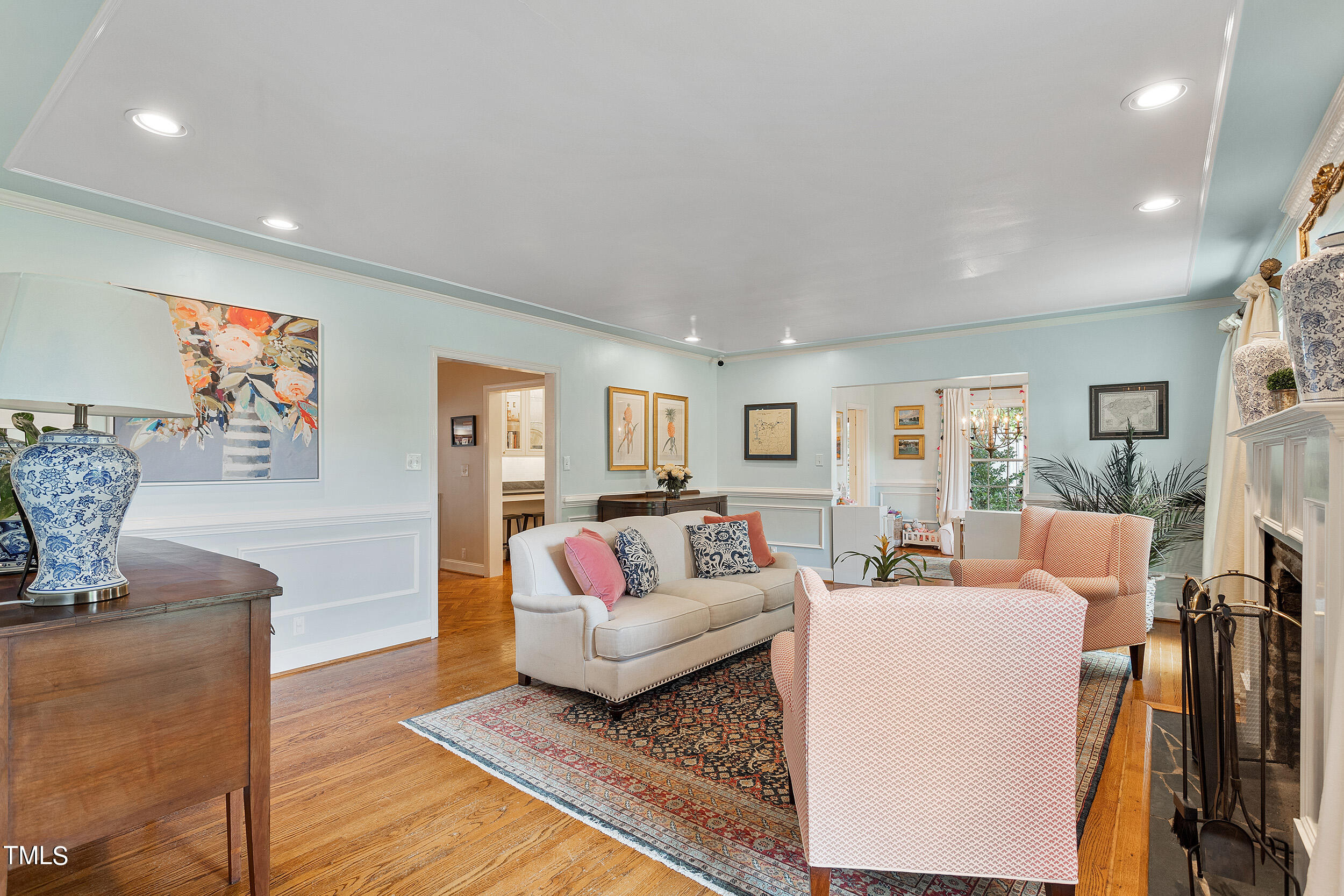 2511 St Marys Street Raleigh, NC 27609 - Photo 6 of 39 2511 Saint Marys Street_11