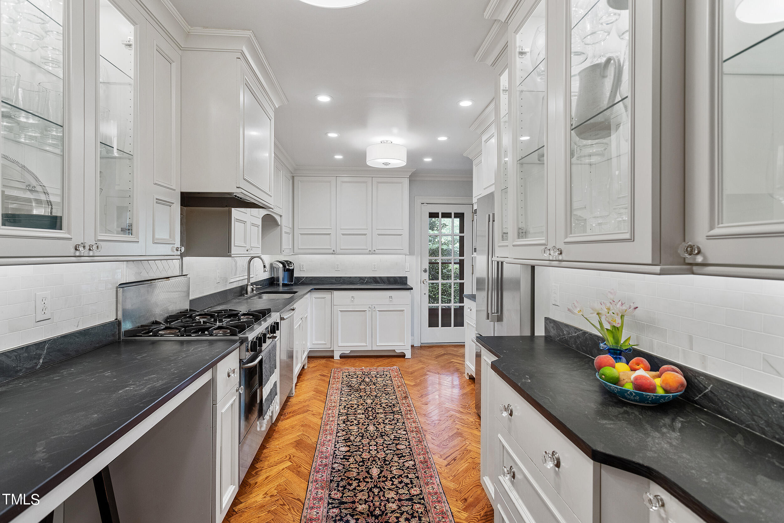 2511 St Marys Street Raleigh, NC 27609 - Photo 9 of 39 2511 Saint Marys Street_27