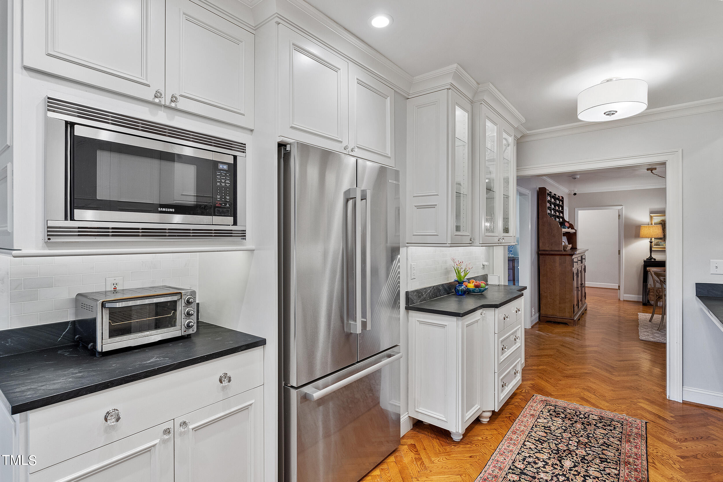 2511 St Marys Street Raleigh, NC 27609 - Photo 10 of 39 2511 Saint Marys Street_29