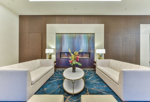 $1,220,000 | 500 Atlantic Avenue, Unit 19C, Boston, MA 02210