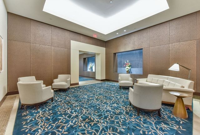 $1,220,000 | 500 Atlantic Avenue, Unit 19C, Boston, MA 02210