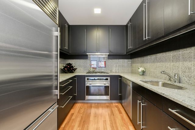 $1,220,000 | 500 Atlantic Avenue, Unit 19C, Boston, MA 02210