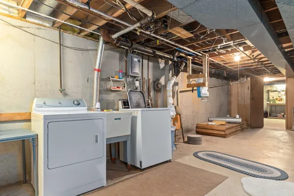 $359,900 | N461 Mayflower Road, Appleton, WI 54914