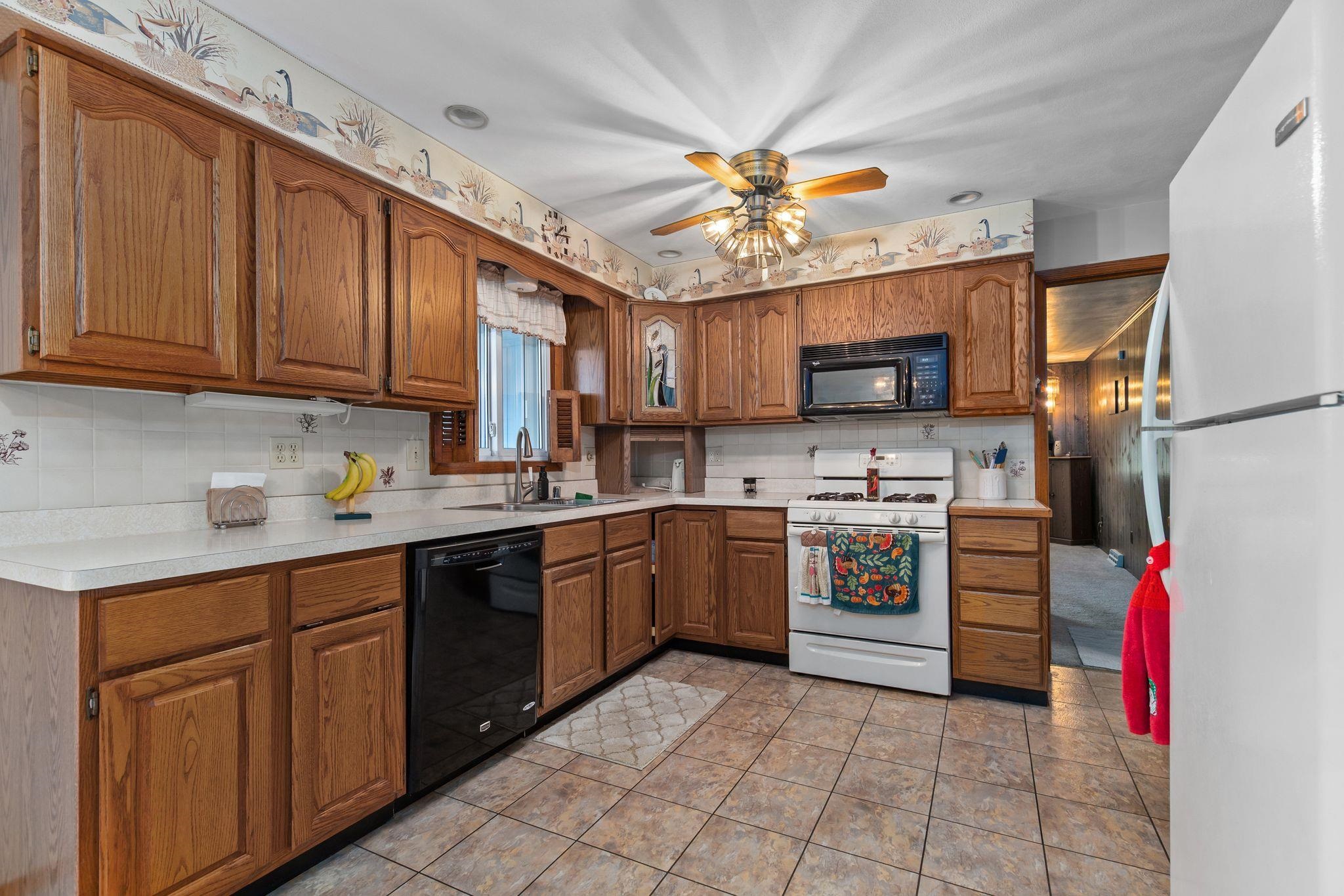 N461 Mayflower Road Appleton, WI 54914 - Photo 8 of 42