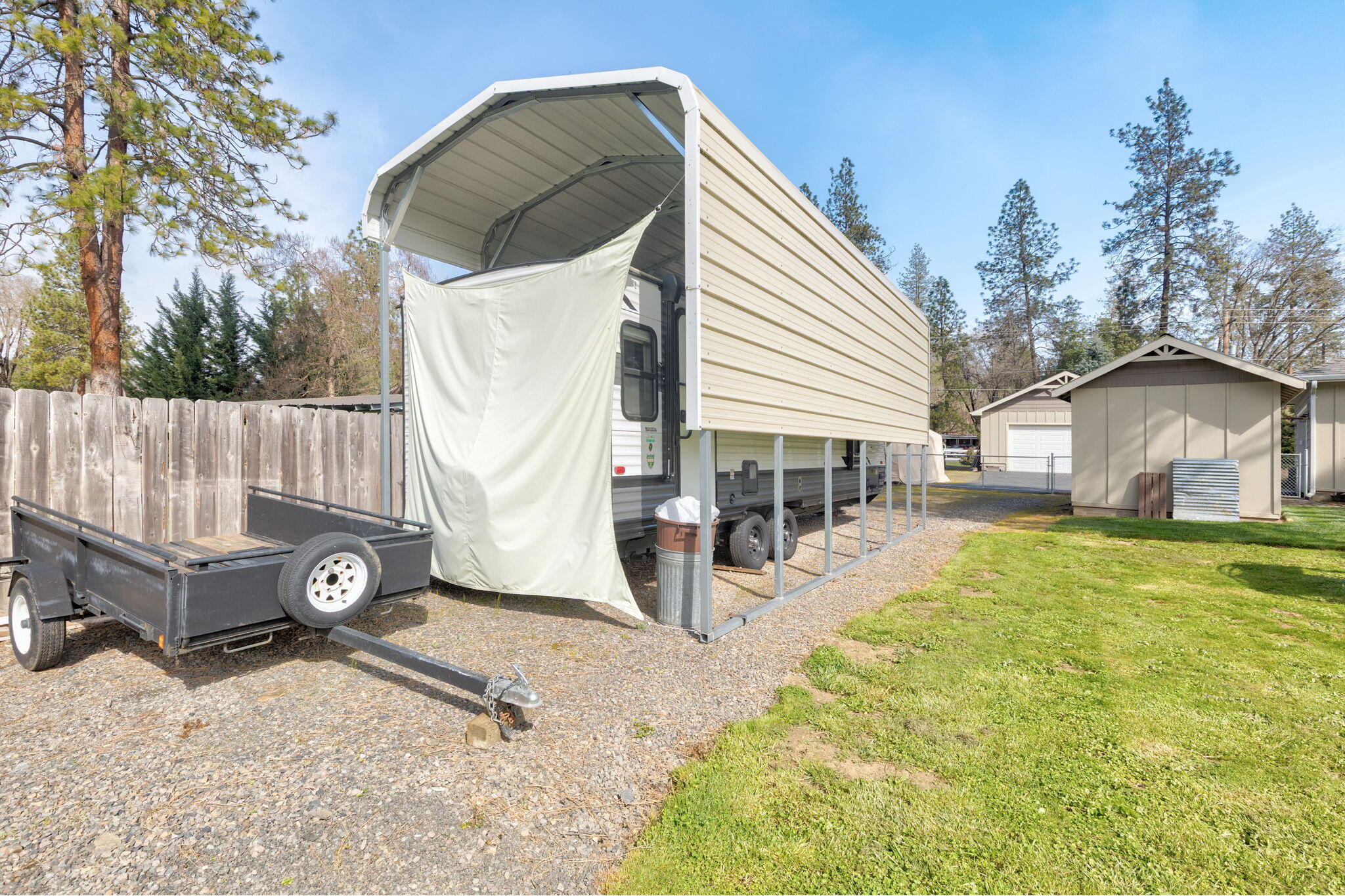 9547 Old Stage Road Central Point, OR 97502 - Photo 16 of 52 16-web-or-mls-9547-old-stage-rd