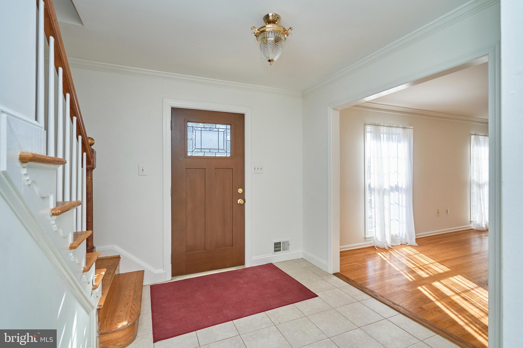 5806 Bent Twig Road McLean, VA 22101 - Photo 3 of 37 Foyer
