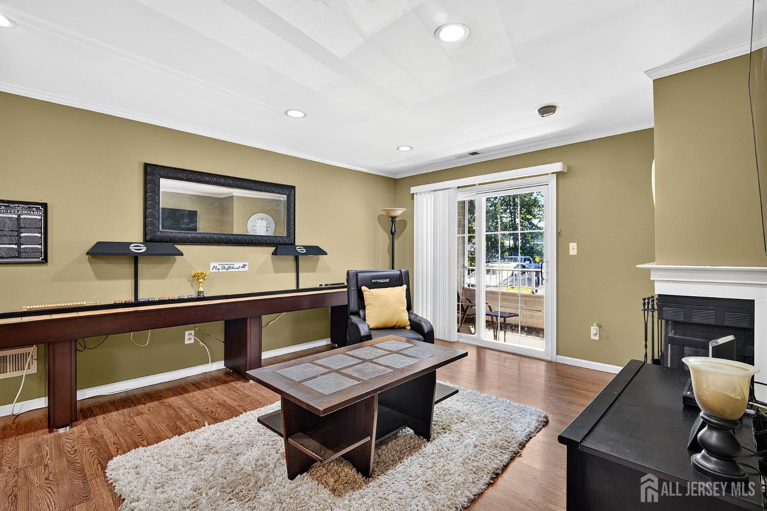 204 Raintree Court Helmetta, NJ 08828 - Photo 9 of 25