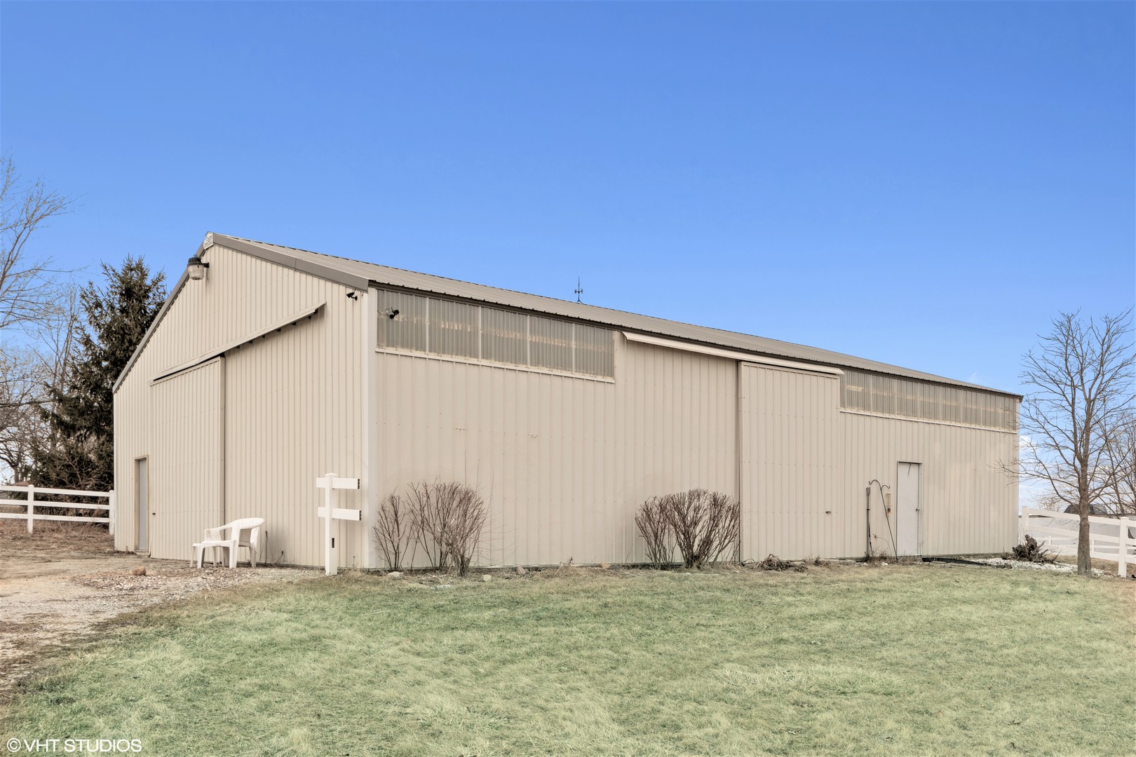 8734 West Offner Road Monee, IL 60449 - Photo 25 of 33 a view of a garage