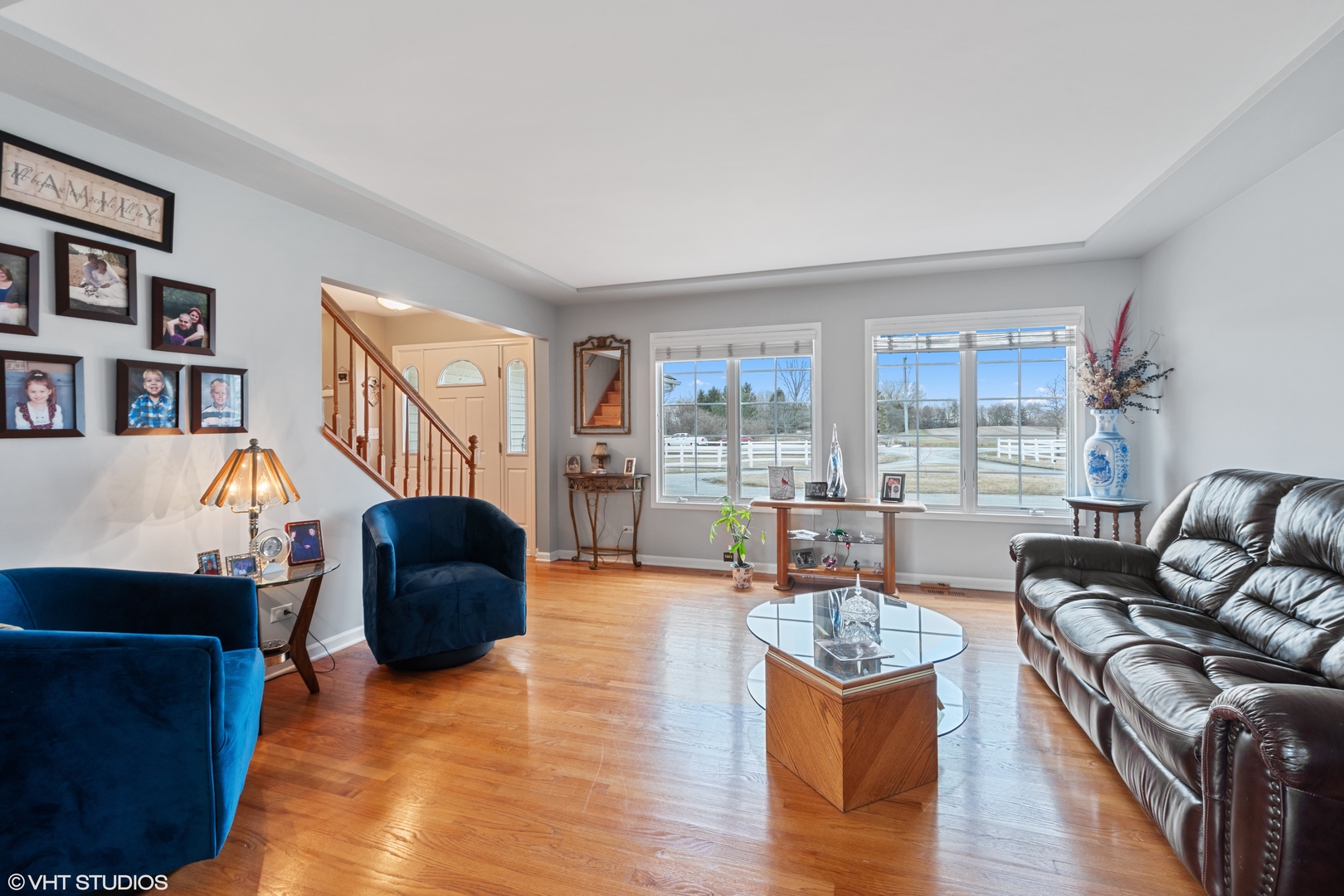 8734 West Offner Road Monee, IL 60449 - Photo 4 of 33 a living room with furniture and a large window