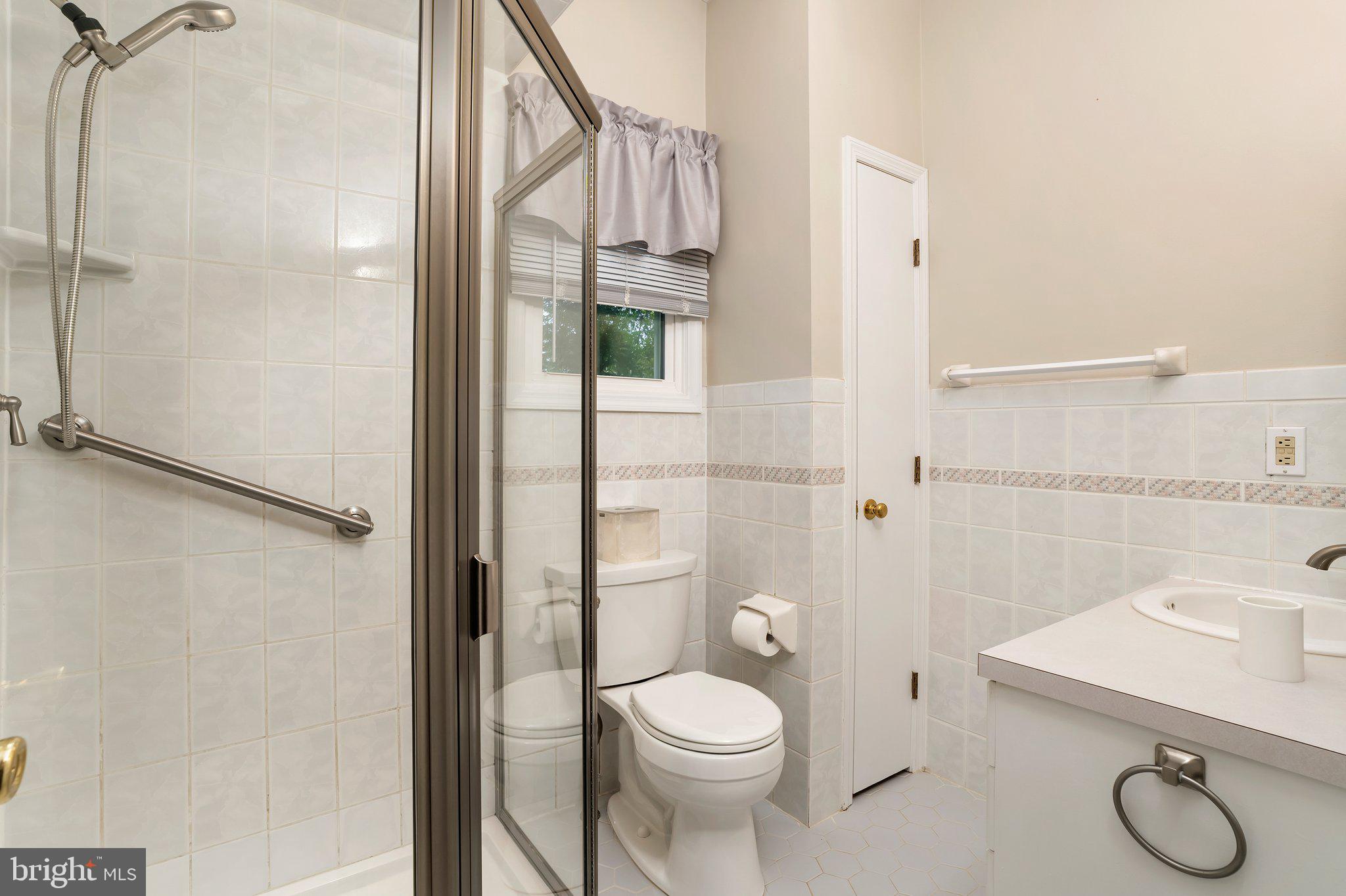 64 Wolfpack Road Hamilton, NJ 08619 - Photo 29 of 38 Apartment Full Bath