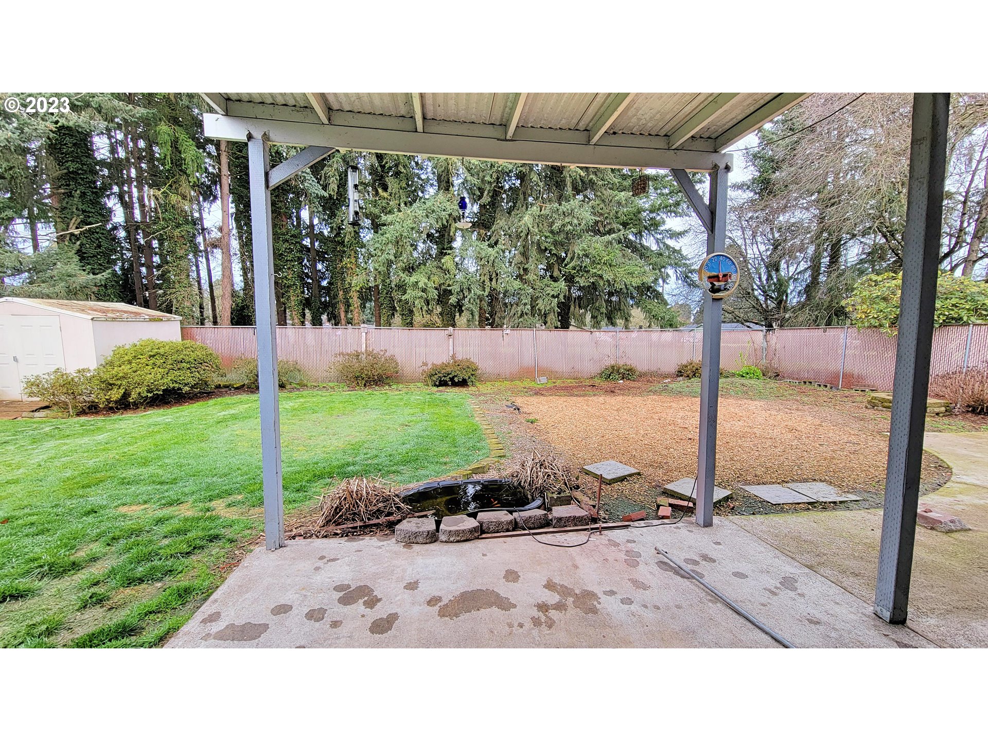 726 Rayner Avenue Springfield, OR 97477 - Photo 18 of 19 a view of a backyard