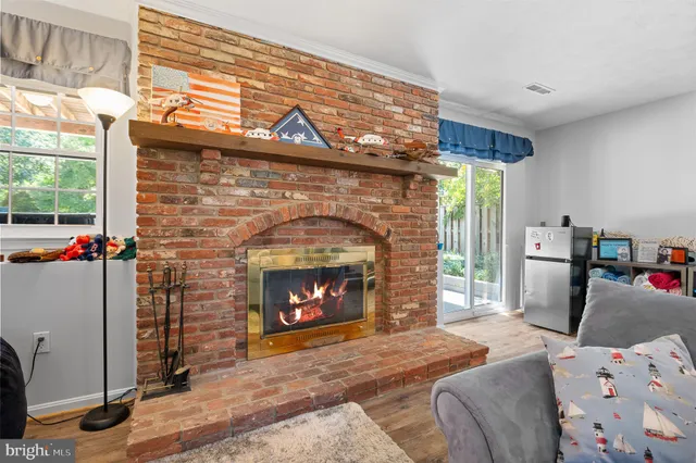 $4,000 | 1615 Spottsworth Way, Silver Spring, MD 20905