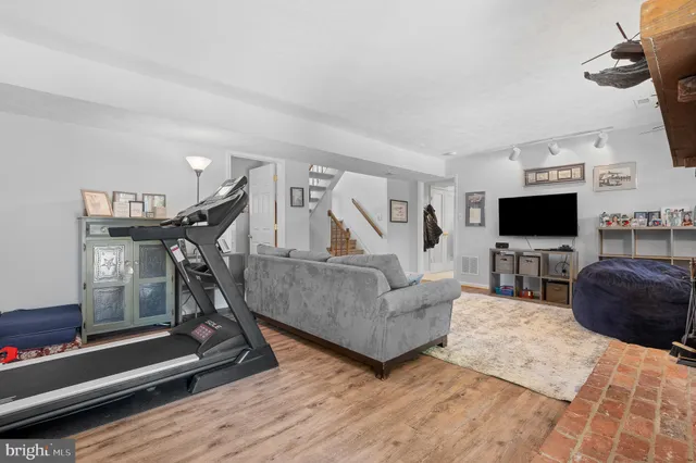 $4,000 | 1615 Spottsworth Way, Silver Spring, MD 20905