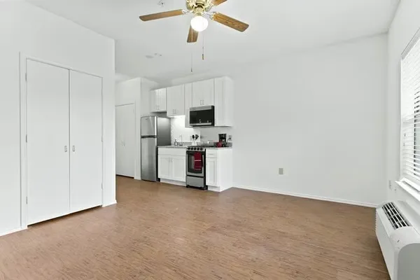 $849 | 3305 Dilido Road, Unit 1105, Dallas, TX 75228
