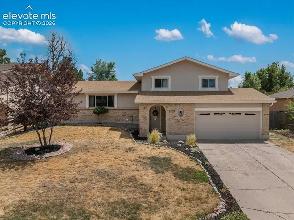 $450,000 | 5221 Smokehouse Lane, Colorado Springs, CO 80917