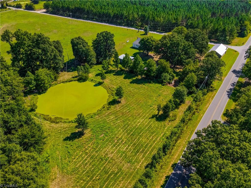 2304 Flint Ridge Road Siler City, NC 27344 - Photo 7 of 50 Gallery Image 7