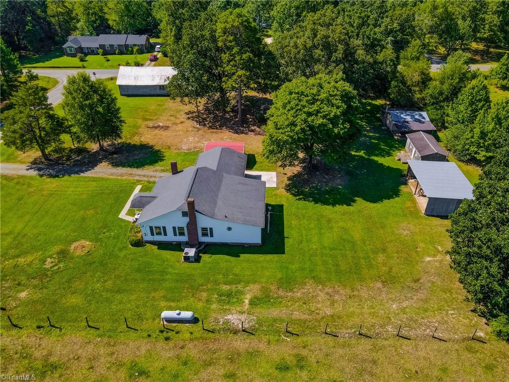 2304 Flint Ridge Road Siler City, NC 27344 - Photo 8 of 50 Gallery Image 8