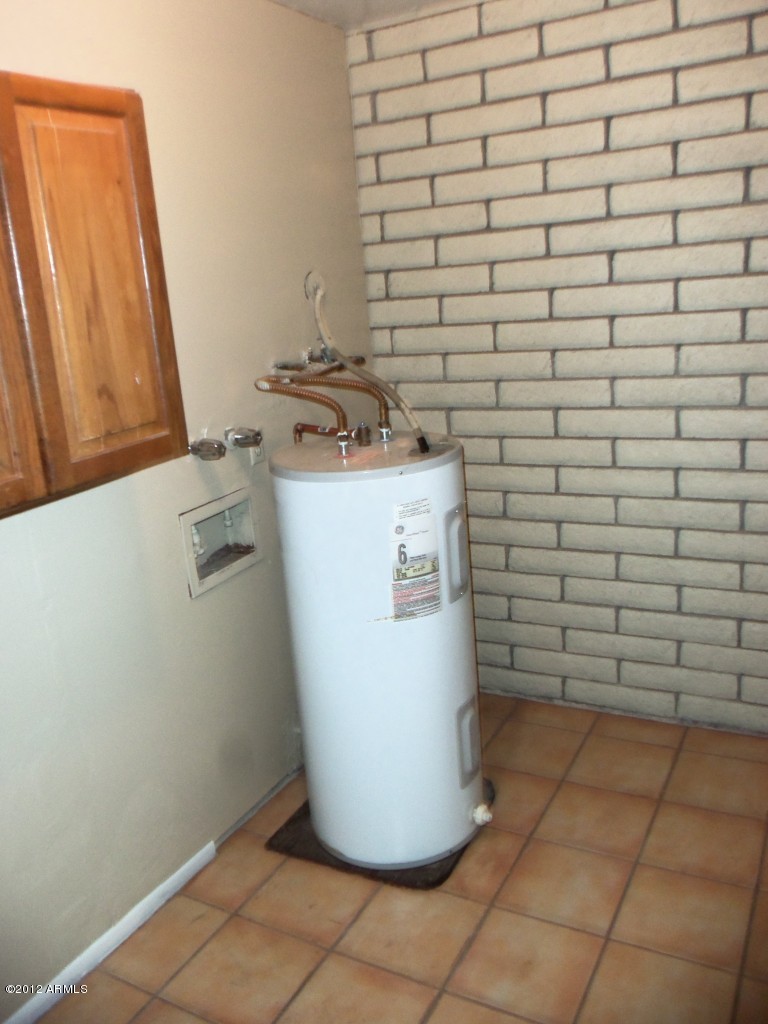 6302 West Baseline Road Laveen, AZ 85339 - Photo 18 of 19 Utility room