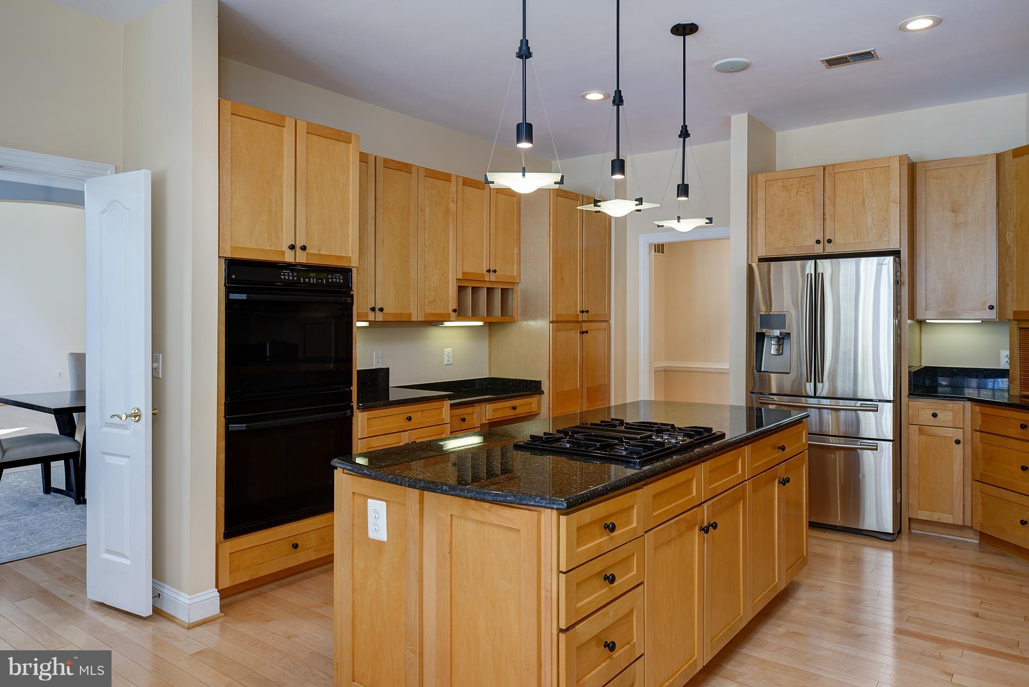 10316 Forest Maple Road Vienna, VA 22182 - Photo 6 of 30 Kitchen