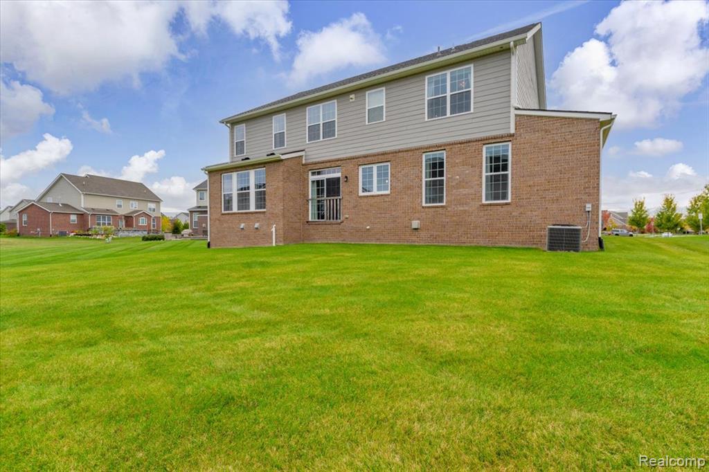 50763 Amberwood Road Canton, MI 48188 - Photo 43 of 53 Gallery Image 43